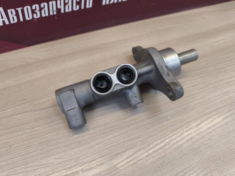 Главный тормозной цилиндр