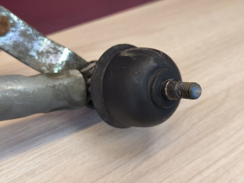 Трапеция дворников