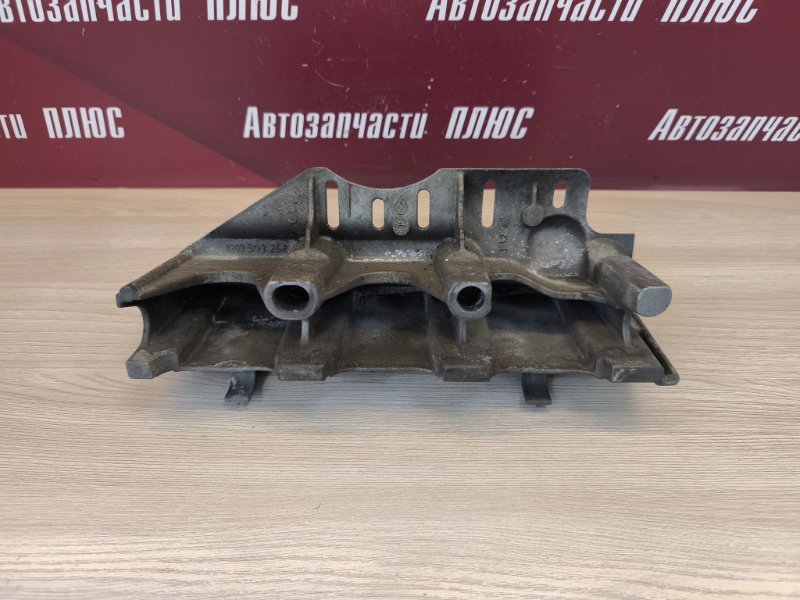 Кронштейн впускного коллектора