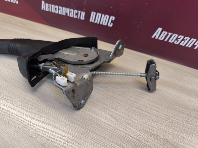 Рычаг стояночного тормоза