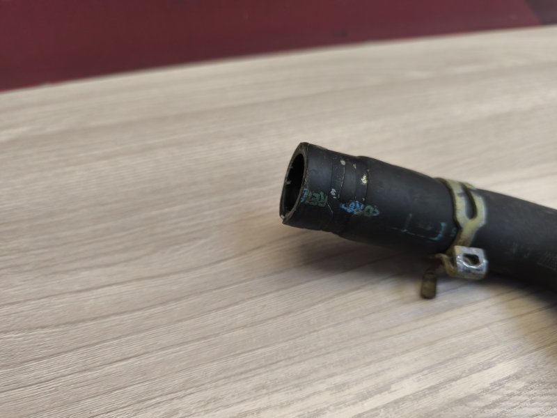 Патрубок радиатора