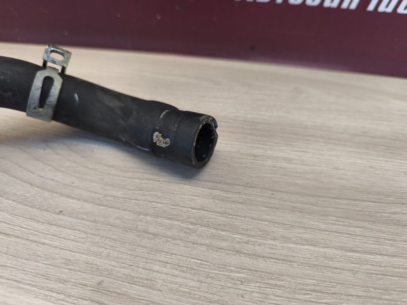 Патрубок отопителя