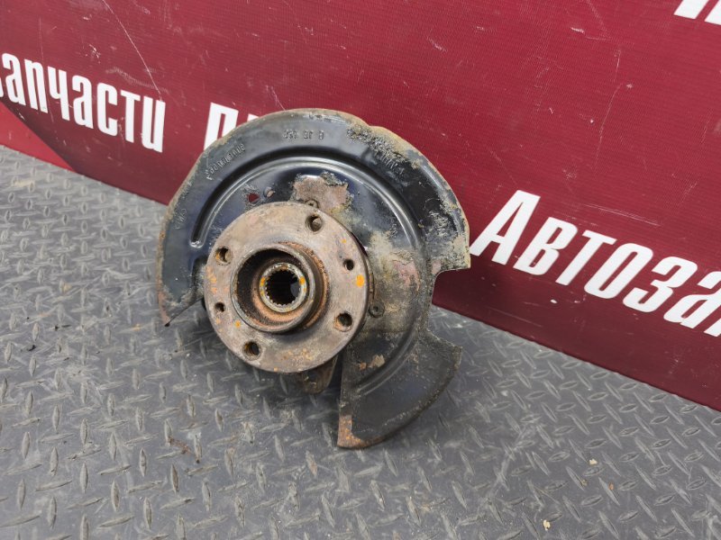 Кулак поворотный