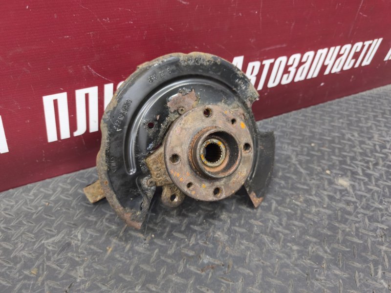 Кулак поворотный