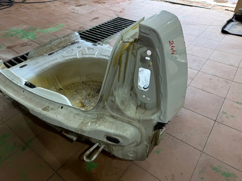 Задняя панель кузова