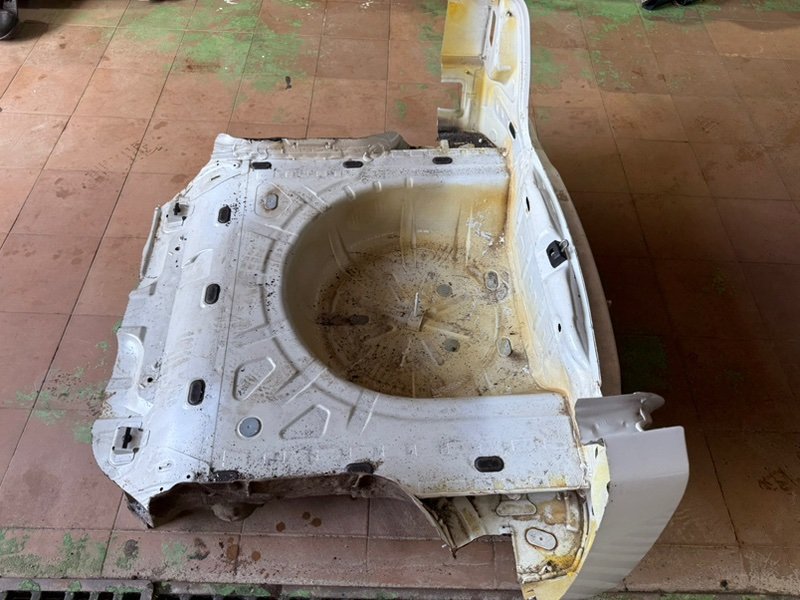 Задняя панель кузова