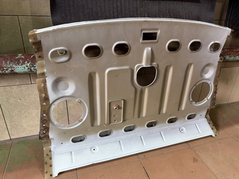 Задняя полка