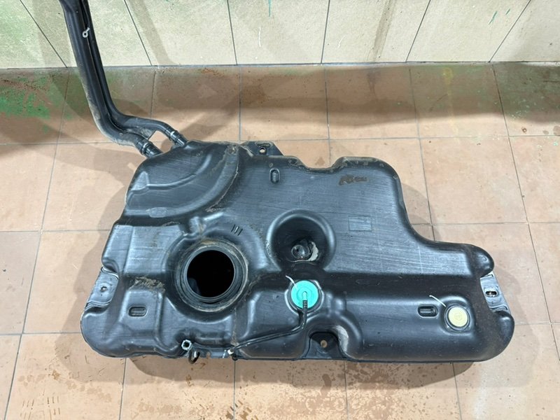 Бак топливный