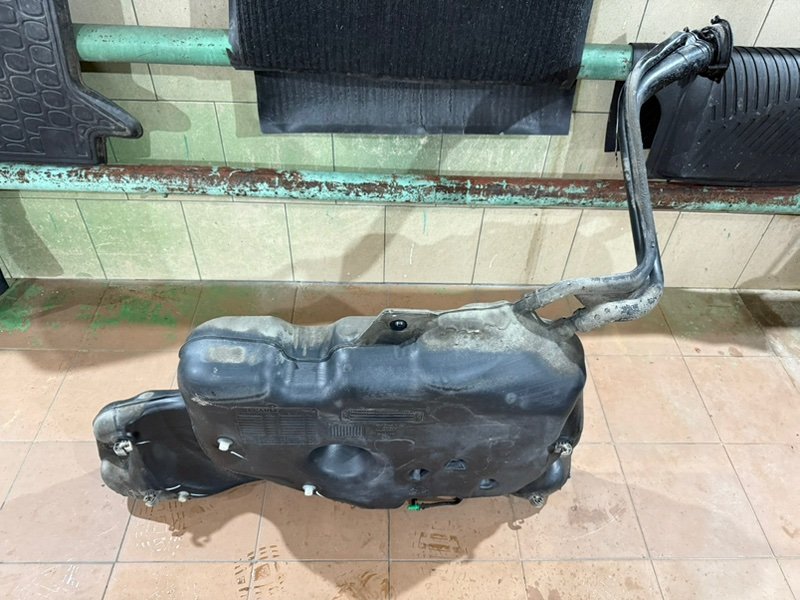 Бак топливный