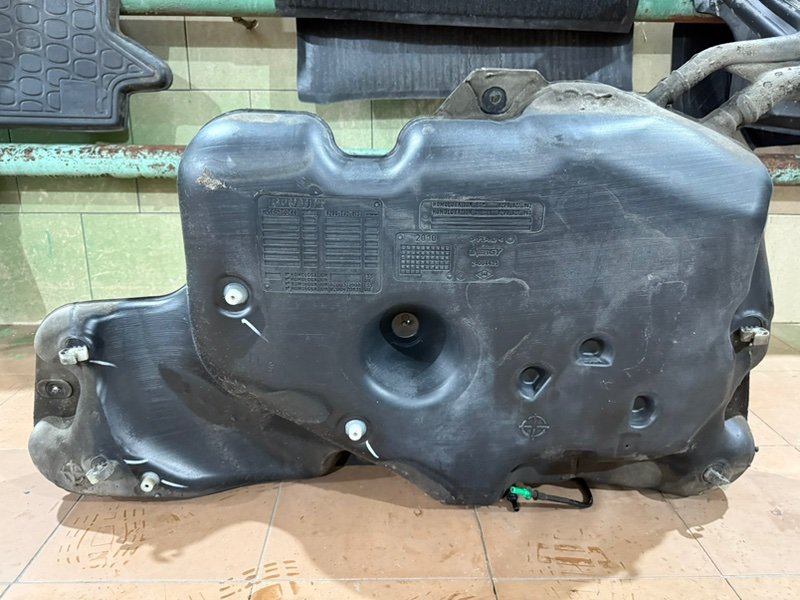 Бак топливный