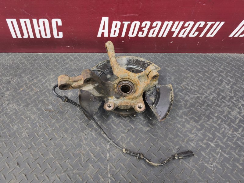 Кулак поворотный