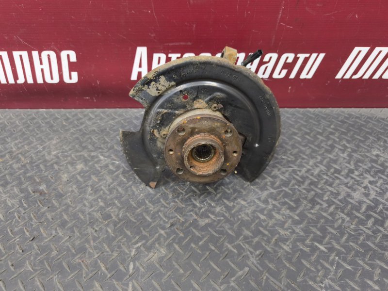 Кулак поворотный