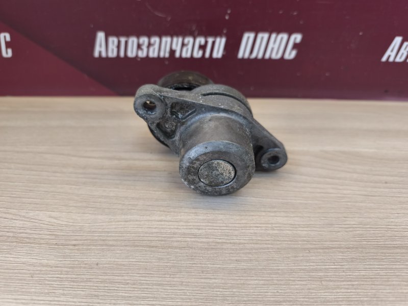 Ролик натяжителя грм