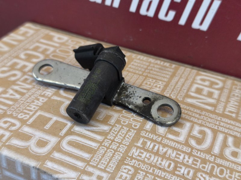 Датчик положения коленвала