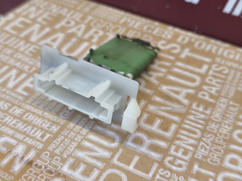 Резистор отопителя