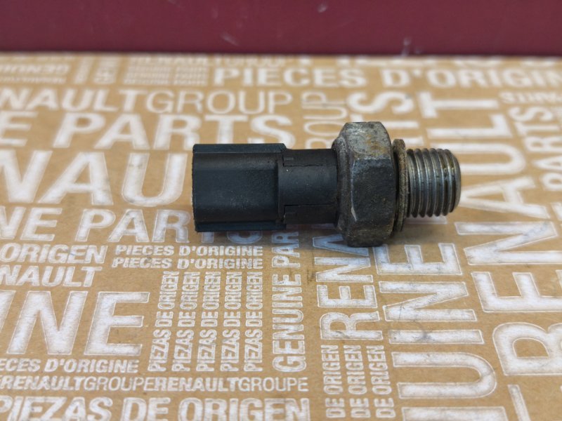 Датчик давления масла