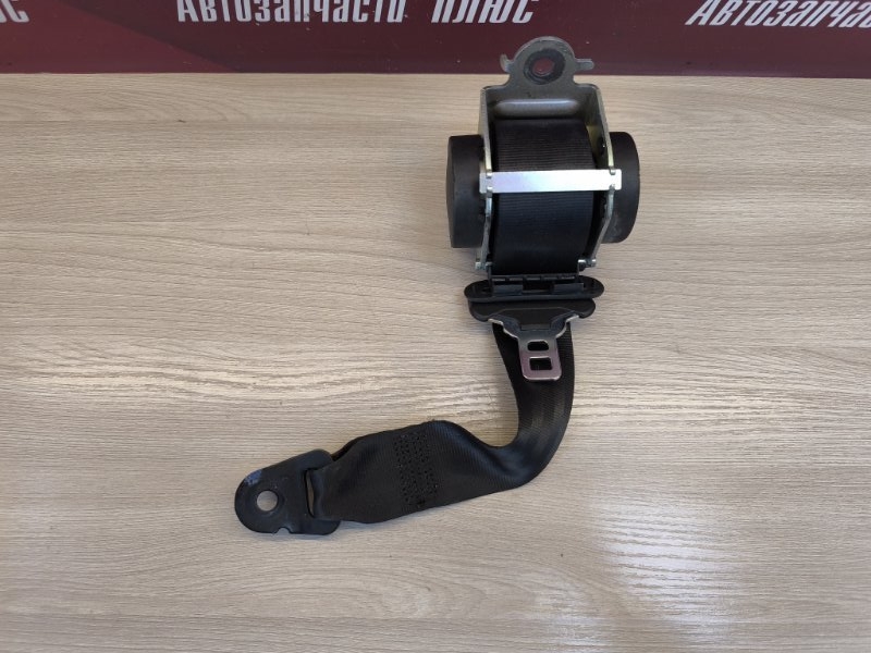 Ремень безопасности