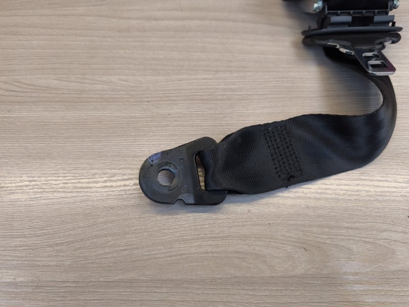 Ремень безопасности