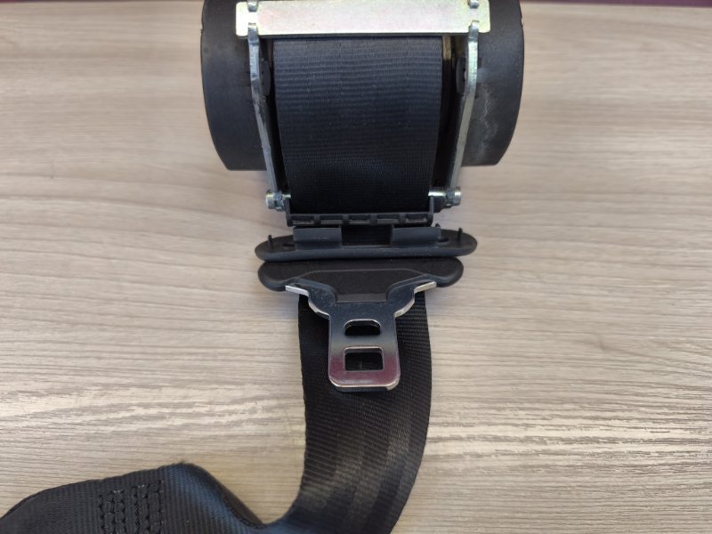 Ремень безопасности