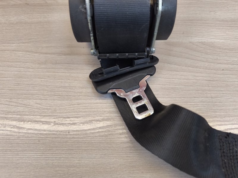 Ремень безопасности