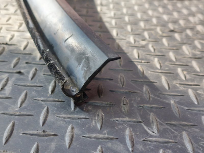 Уплотнительная резинка крыши