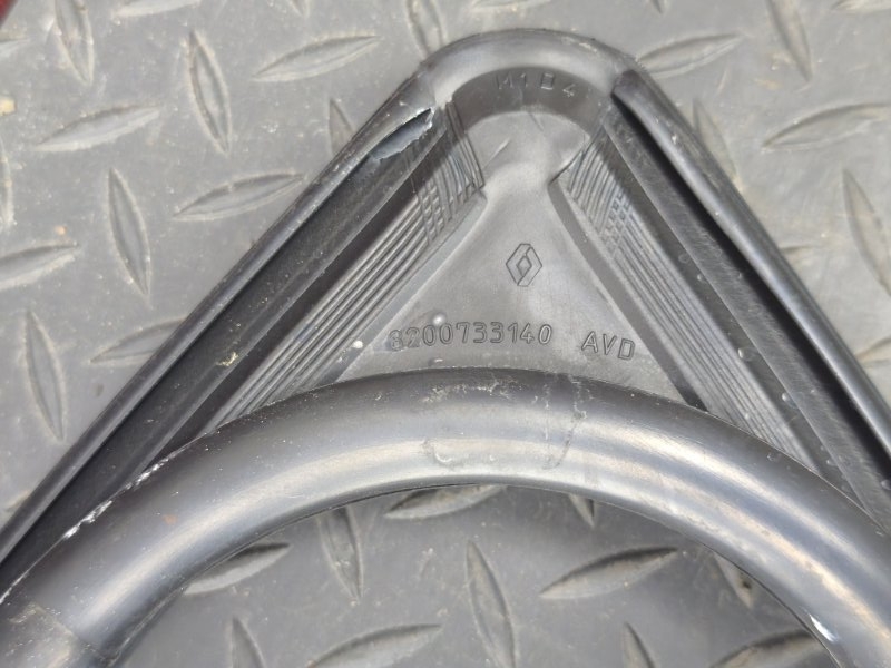 Уплотнитель стекла двери