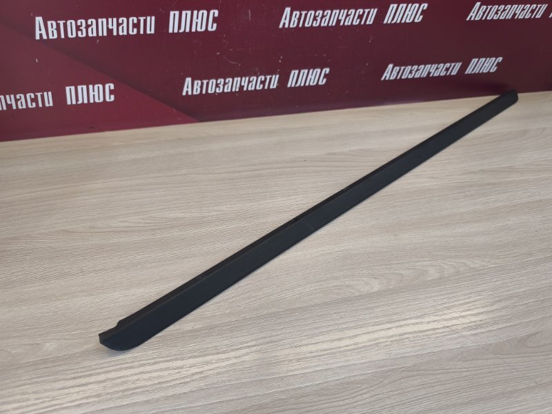 Уплотнитель стекла двери внешний