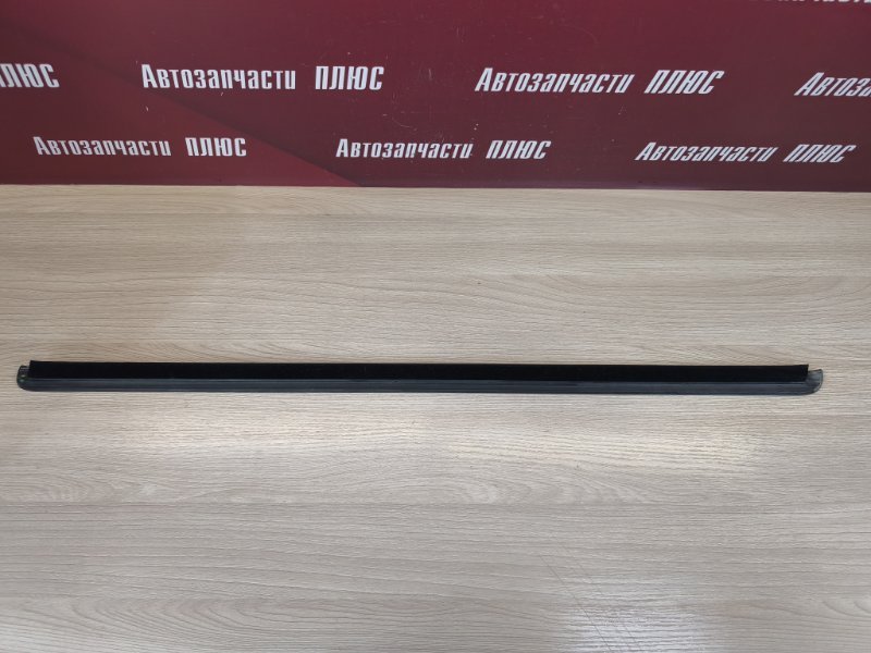 Уплотнитель стекла двери внешний