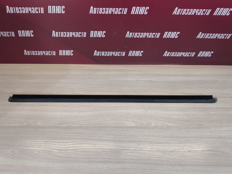 Уплотнитель стекла двери внешний