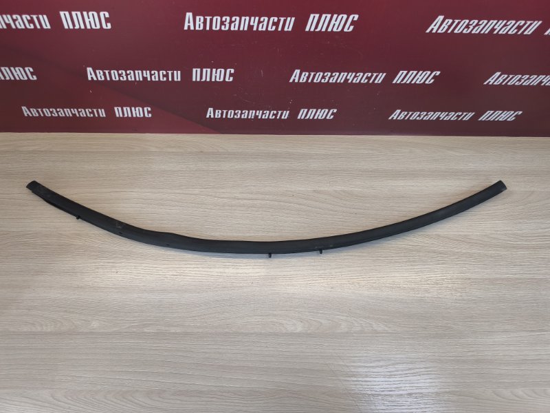 Уплотнительная резинка боковой двери