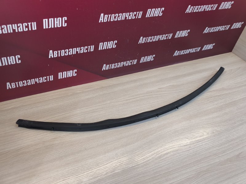 Уплотнительная резинка боковой двери