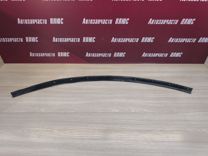 Уплотнительная резинка боковой двери