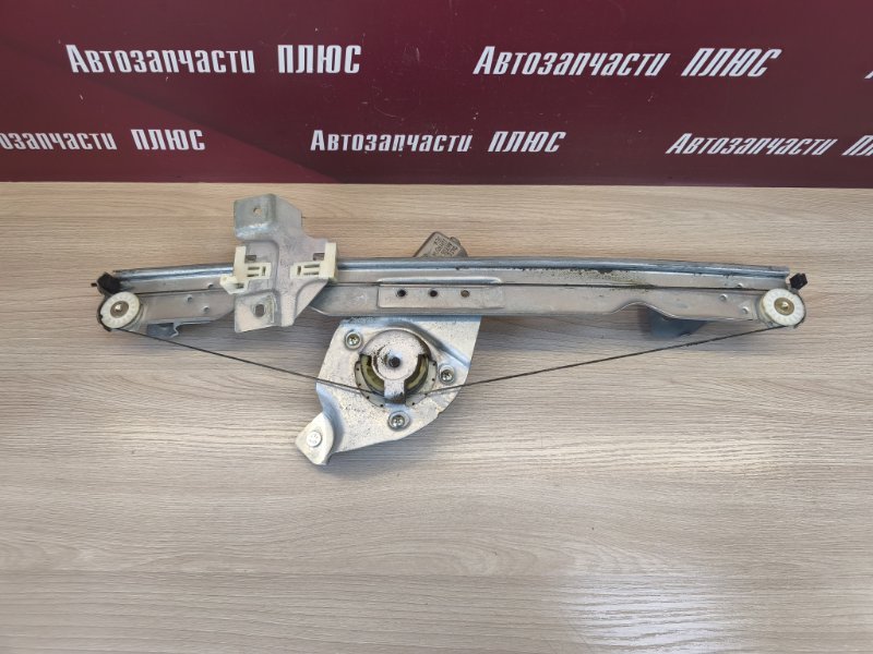 Стеклоподъемник    двери