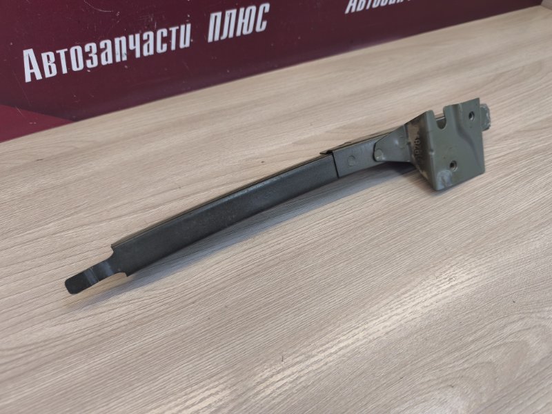 Направляющая стекла     двери