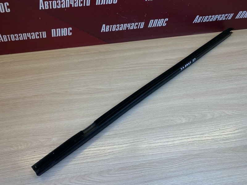 Уплотнитель стекла двери внутренний