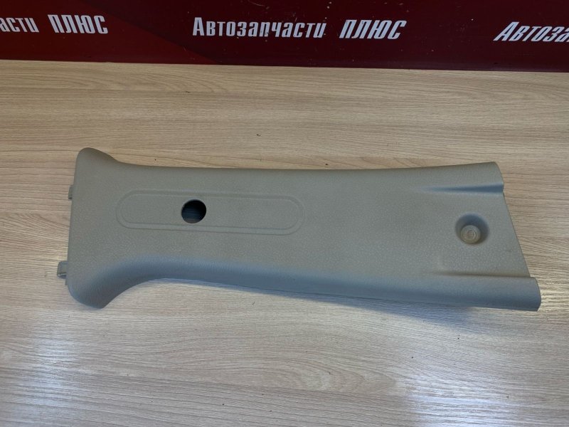 Обшивка средней стойки