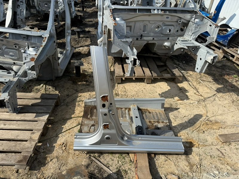 средняя стойка