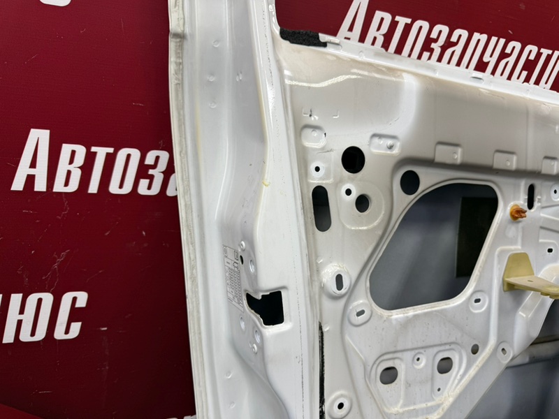 Дверь боковая