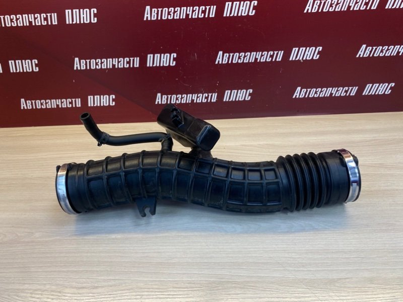 Патрубок воздушного фильтра