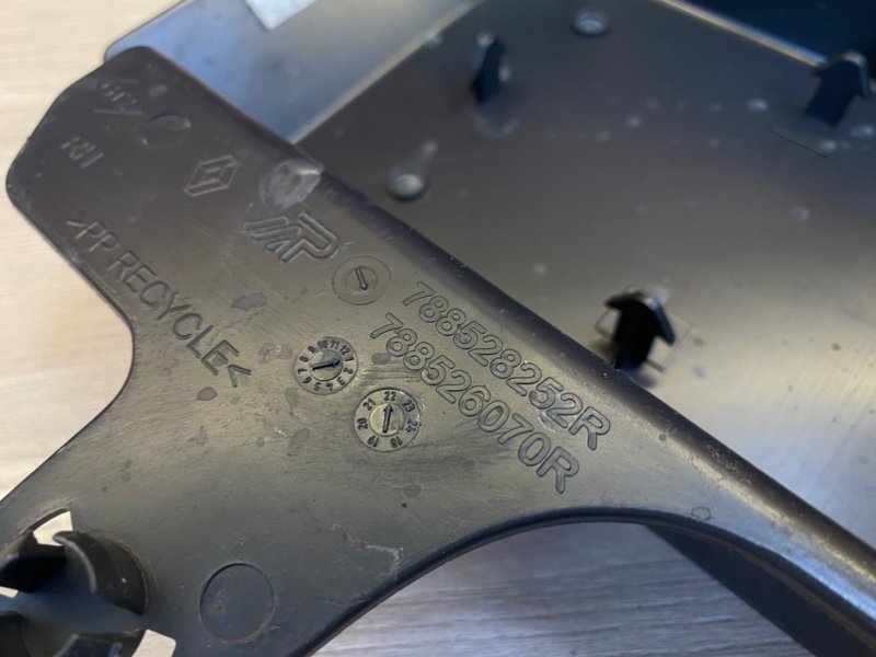 Кронштейн бампера