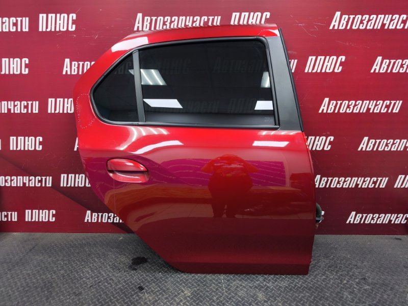 Дверь боковая