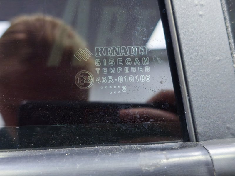 Дверь боковая