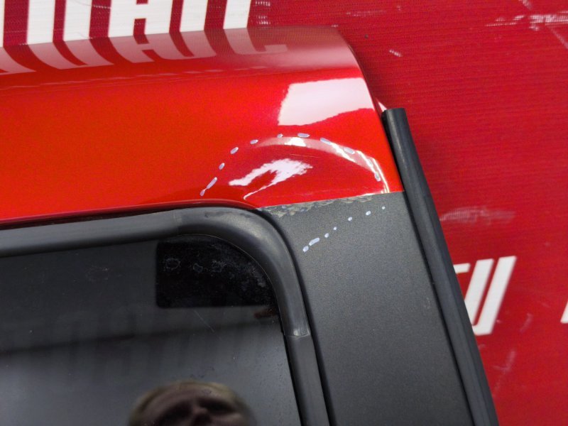 Дверь боковая