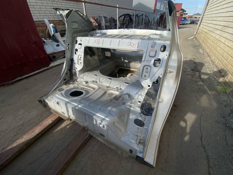 Задняя часть кузова