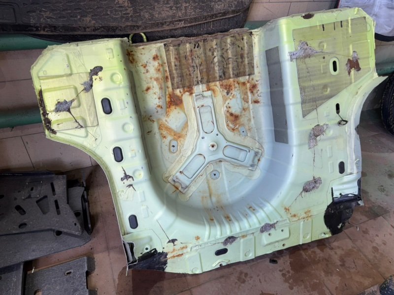 Задняя панель