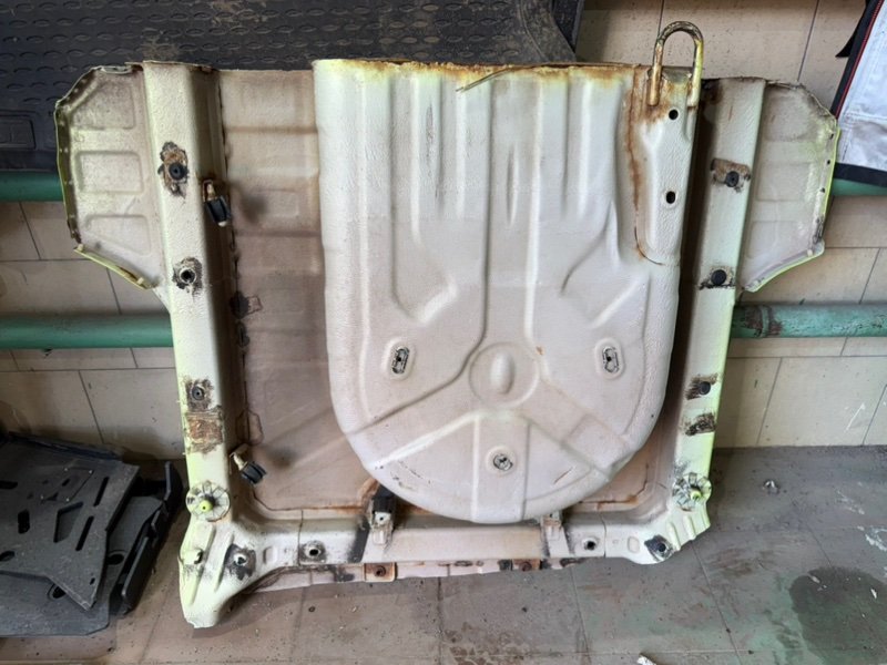 Задняя панель