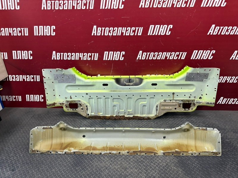 Задняя панель кузова