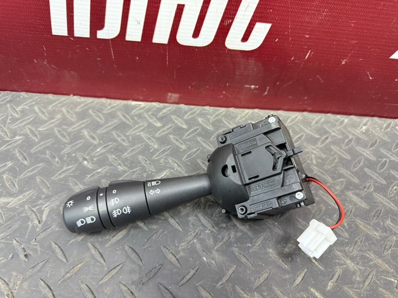 подрулевой переключатель