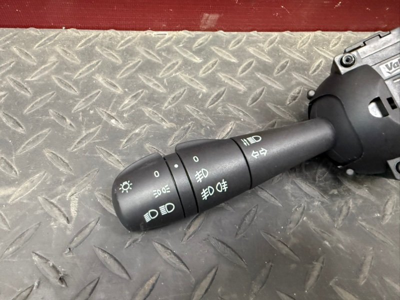 подрулевой переключатель