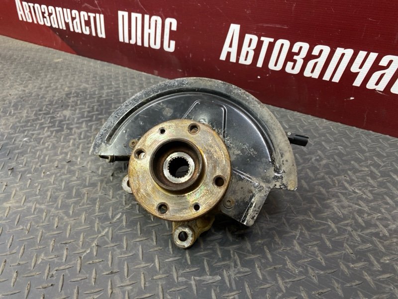 Кулак поворотный